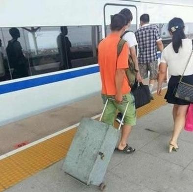 不带个保险箱出门都不好意思 不带个保险箱出门都不好意思