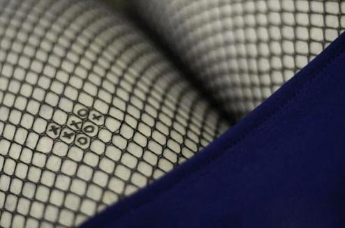 丝袜的另类作用——五子棋 丝袜的另类作用——五子棋