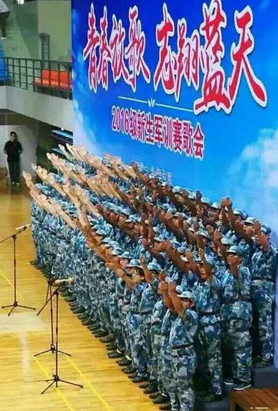 军训后手臂内外侧对比 军训后手臂内外侧对比