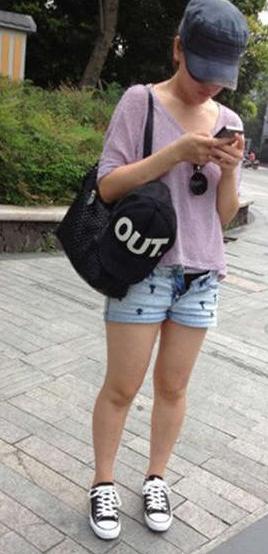 出门前一定要检查一下自己的着装啊 出门前一定要检查一下自己的着装啊