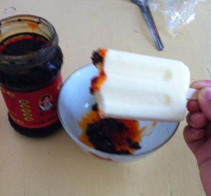 吃冰棍就是要跟别人不一样 吃冰棍就是要跟别人不一样