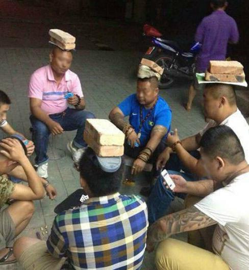 哥们之间要不要玩这么大 哥们之间要不要玩这么大