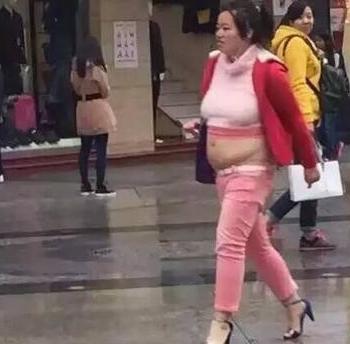 大姐这回头率不要太高啊 大姐这回头率不要太高啊