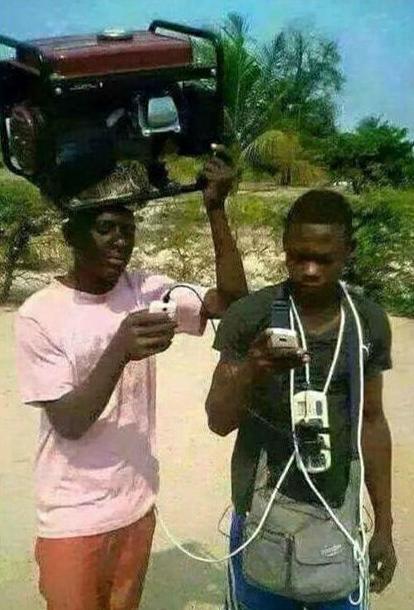 大容量便携式充电宝 大容量便携式充电宝