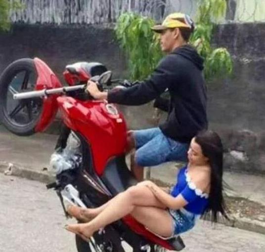 妹子的淡定从容 妹子的淡定从容