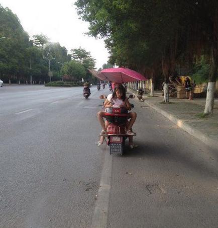 学霸正在学习的路上 学霸正在学习的路上