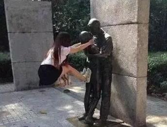 就是见不得这种秀恩爱的 就是见不得这种秀恩爱的