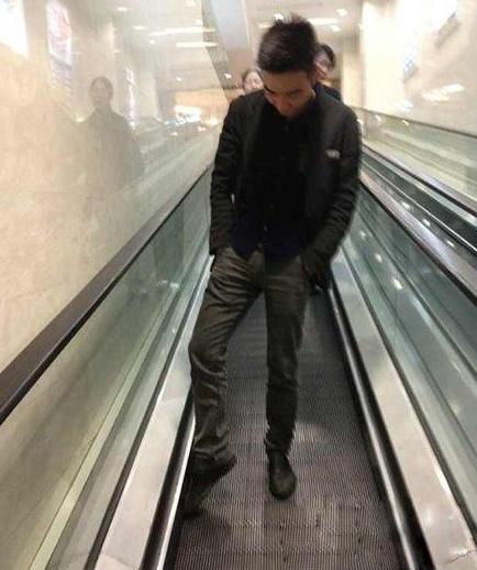 屌丝的擦皮鞋方式就是要与众不同 屌丝的擦皮鞋方式就是要与众不同