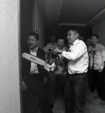 我们有特殊的抢新娘办法 我们有特殊的抢新娘办法