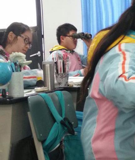 我读书要有他一半努力现在都不会在外面捡垃圾了 我读书要有他一半努力现在都不会在外面捡垃圾了