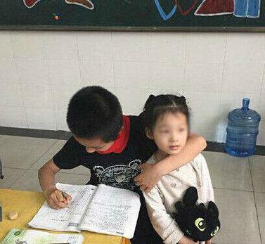 撩妹要从小抓起 撩妹要从小抓起