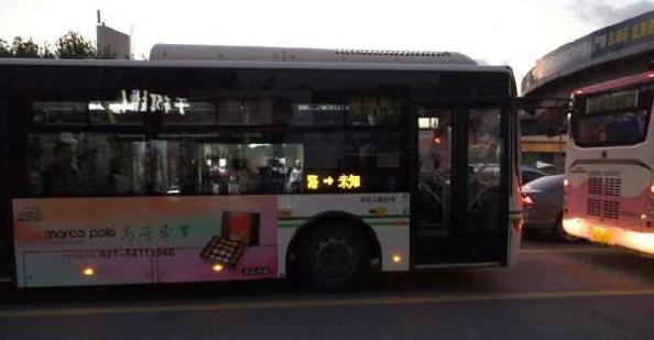 敢问路在何方 敢问路在何方