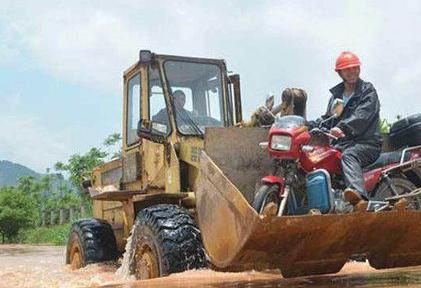 有个蓝翔的朋友就是屌炸天 有个蓝翔的朋友就是屌炸天