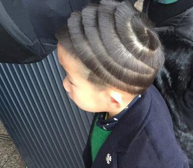 理发师的水平还是很赞的 理发师的水平还是很赞的