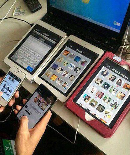 看土豪是看土豪是怎么聊天泡妞的怎么聊天泡妞的 看土豪是看土豪是怎么聊天泡妞的怎么聊天泡妞的