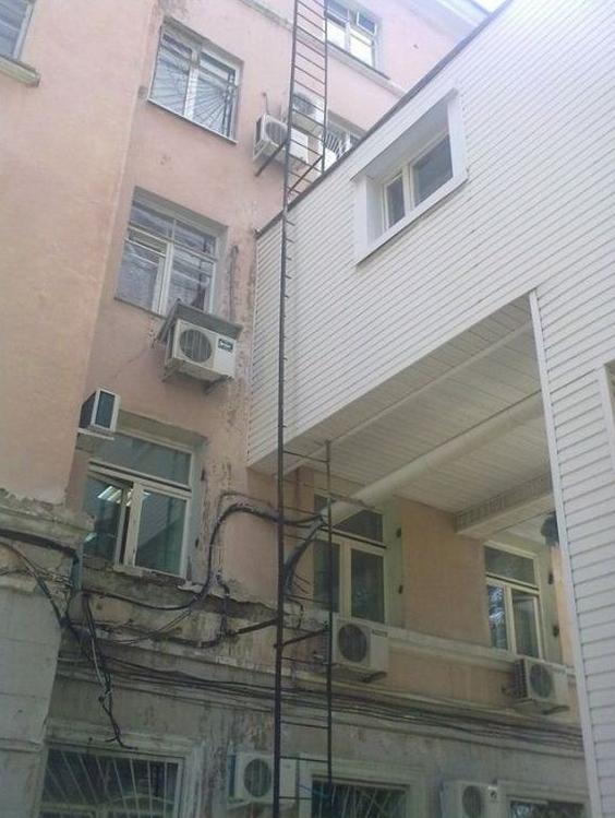 看这房子的构造就知道隔壁老王住在这了 看这房子的构造就知道隔壁老王住在这了