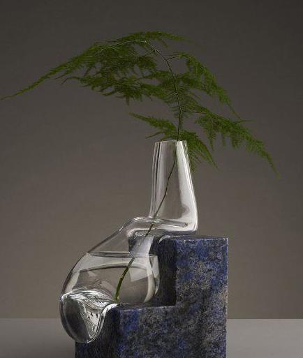 网上刚买回来的葛优瘫花瓶 网上刚买回来的葛优瘫花瓶