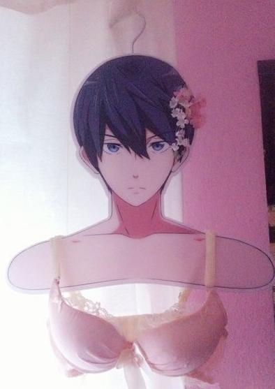 衣架这么用简直丧心病狂 衣架这么用简直丧心病狂