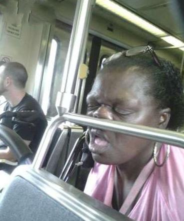 要是来个急刹车将会发生什么 要是来个急刹车将会发生什么