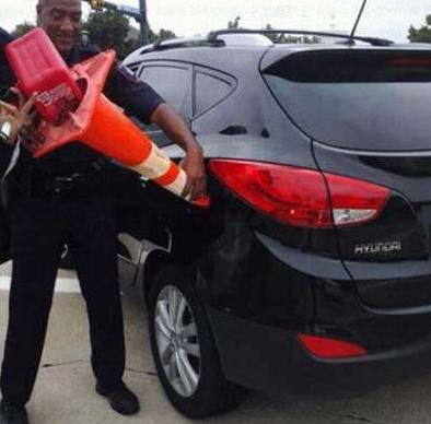 路上没油了就这么办 路上没油了就这么办