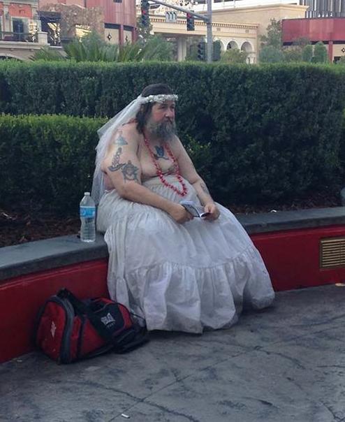 这么伤心是不是新郎跑了 这么伤心是不是新郎跑了