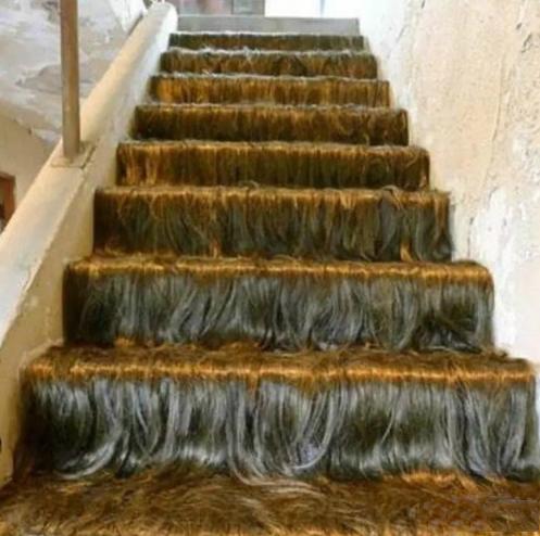 这楼梯走起来肯定脚底发毛 这楼梯走起来肯定脚底发毛