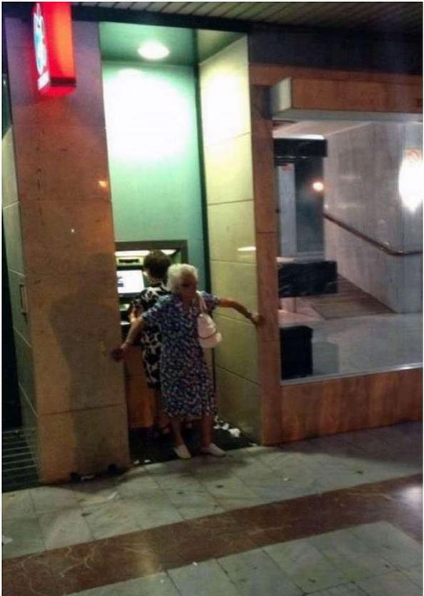 霸气侧漏的重量级保镖 霸气侧漏的重量级保镖