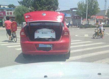 马路上居然遇见个孕妇 马路上居然遇见个孕妇