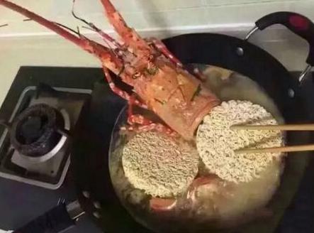 高配版海鲜泡面 高配版海鲜泡面